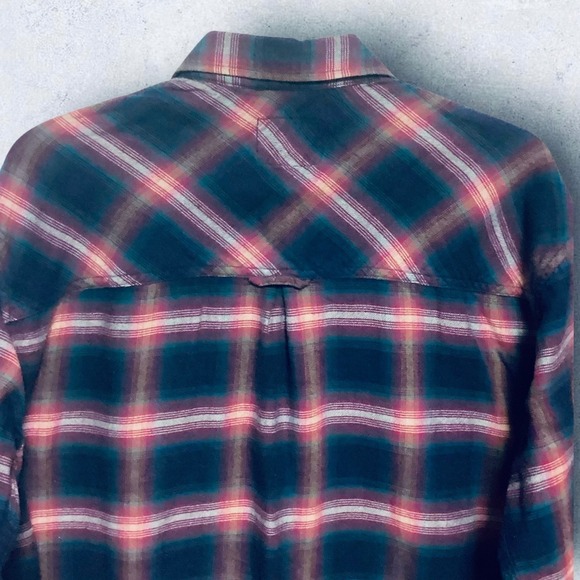 Rails Jackson Women's Plaid Flannel Button Up Shirt in Navy Pink Size Small - Picture 9 of 10